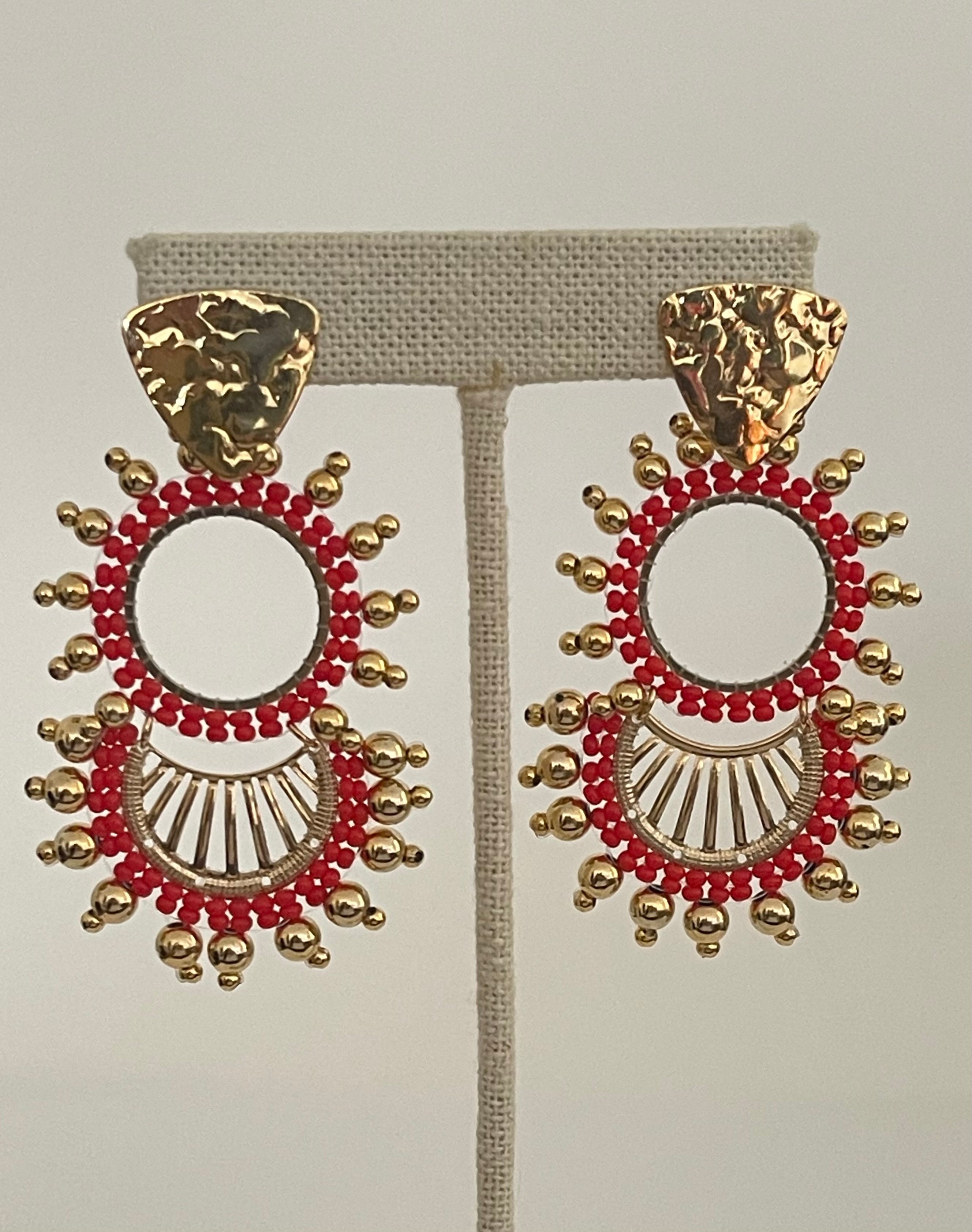 Double hoop earrings woven with beads