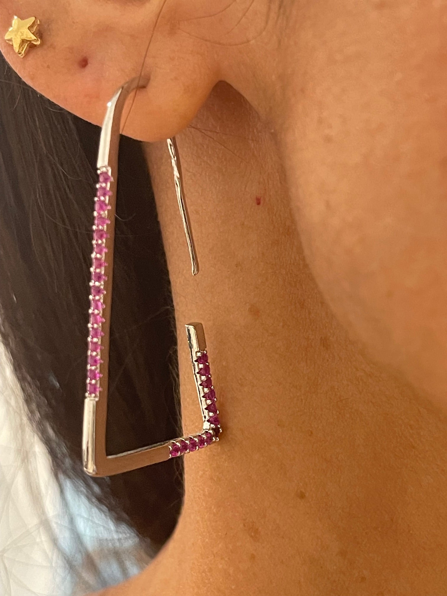 Hoops triangle pink zircons