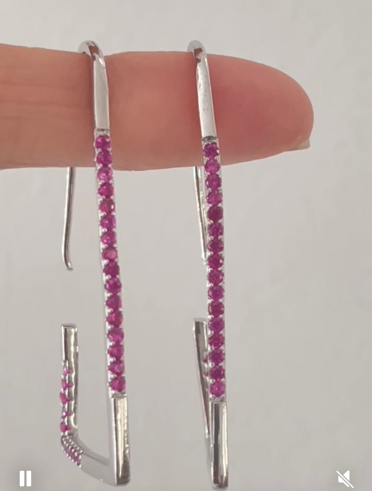 Hoops triangle pink zircons