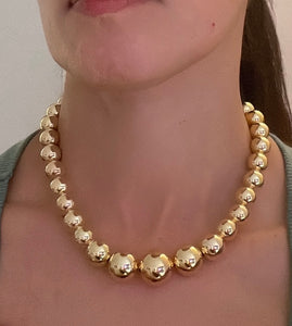 chunky gold filled ball 10mm , middle 17mm, choker