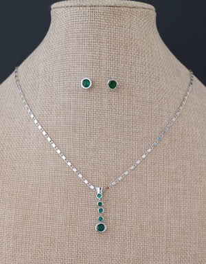 Rodium necklace, green zircon with studs